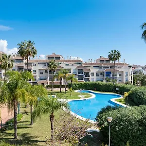  Apartment Lovely 2-bed 10 Mins Walk From Puerto Banus